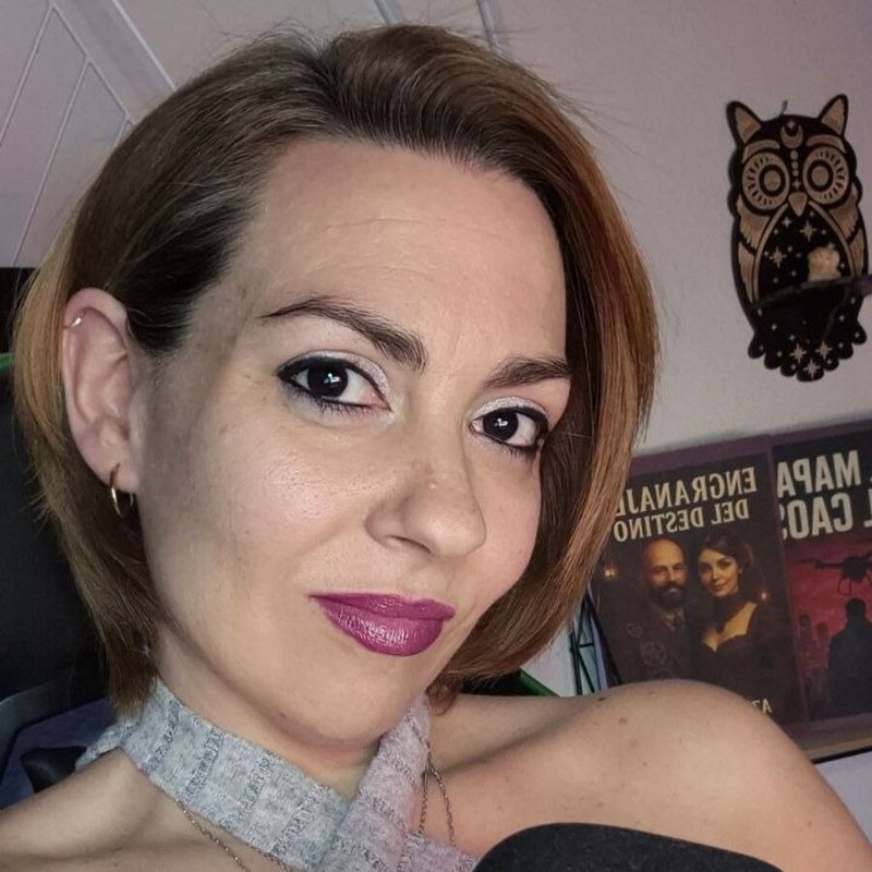 Azucena Luque